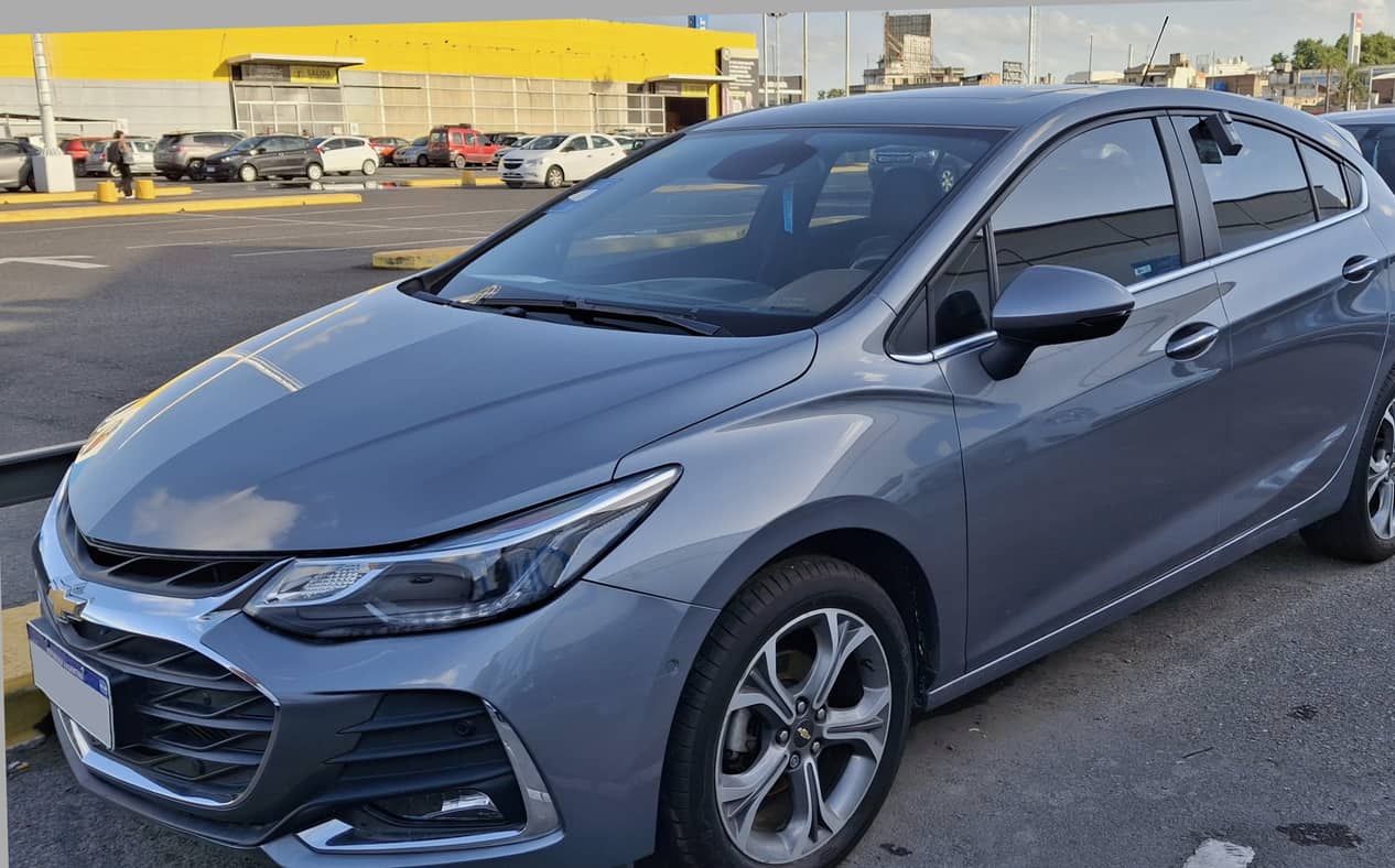 2020 Chevrolet Cruze LT 1