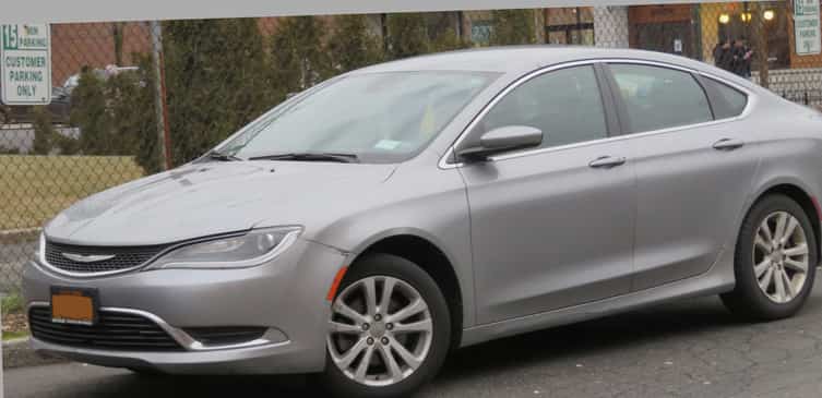2018 Chrysler 200 Limited 1