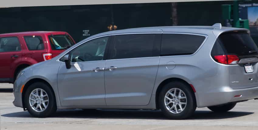 2016 Chrysler Pacifica Touring 1