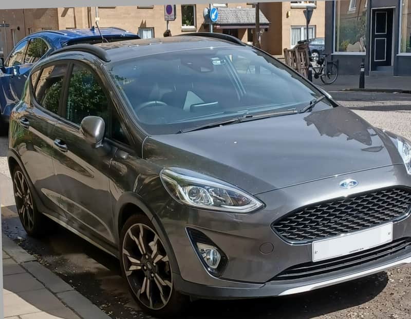 2020 Ford Fiesta SE 1