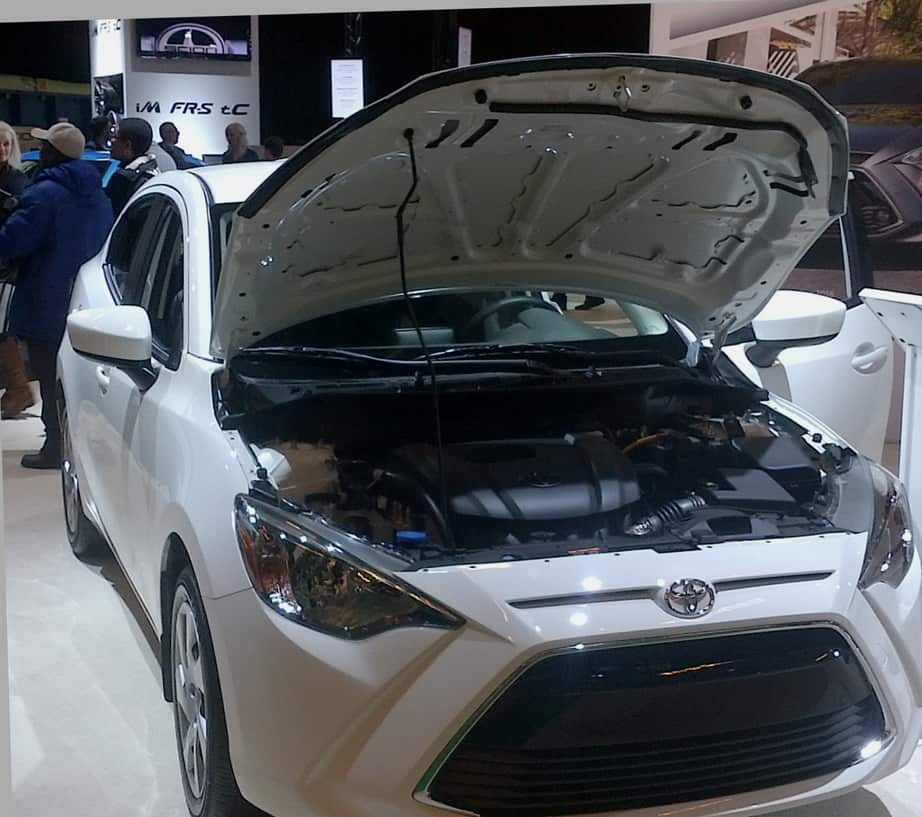 2016 Toyota Yaris LE 1