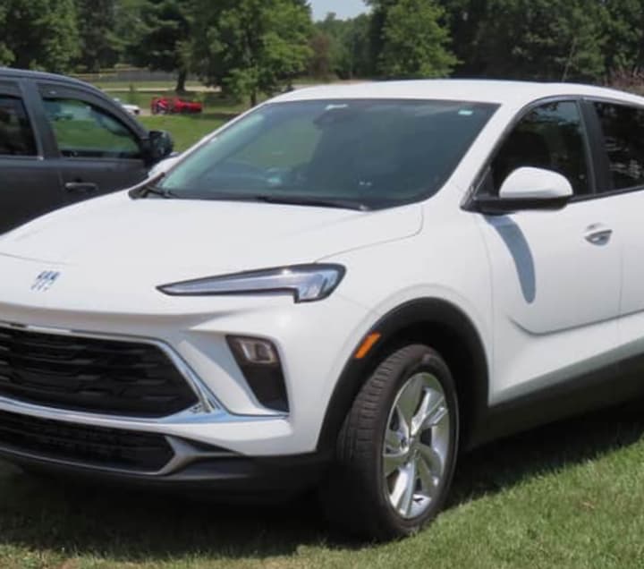 2023 Buick Encore Preferred 3