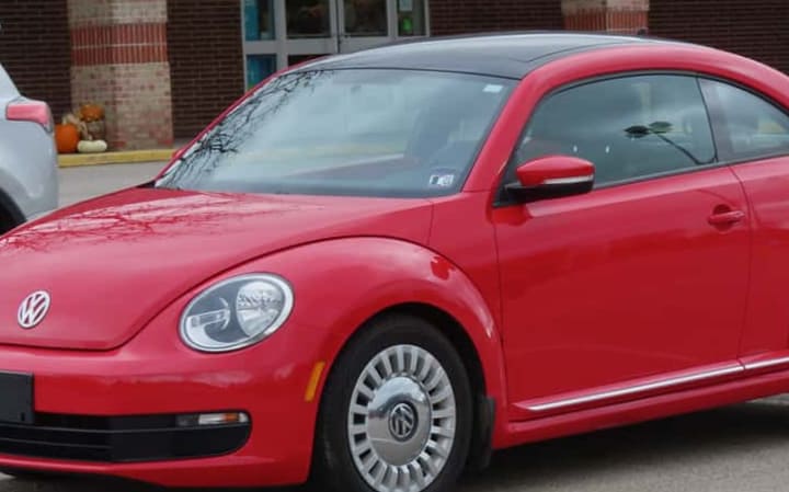 2024 Volkswagen Beetle S 3