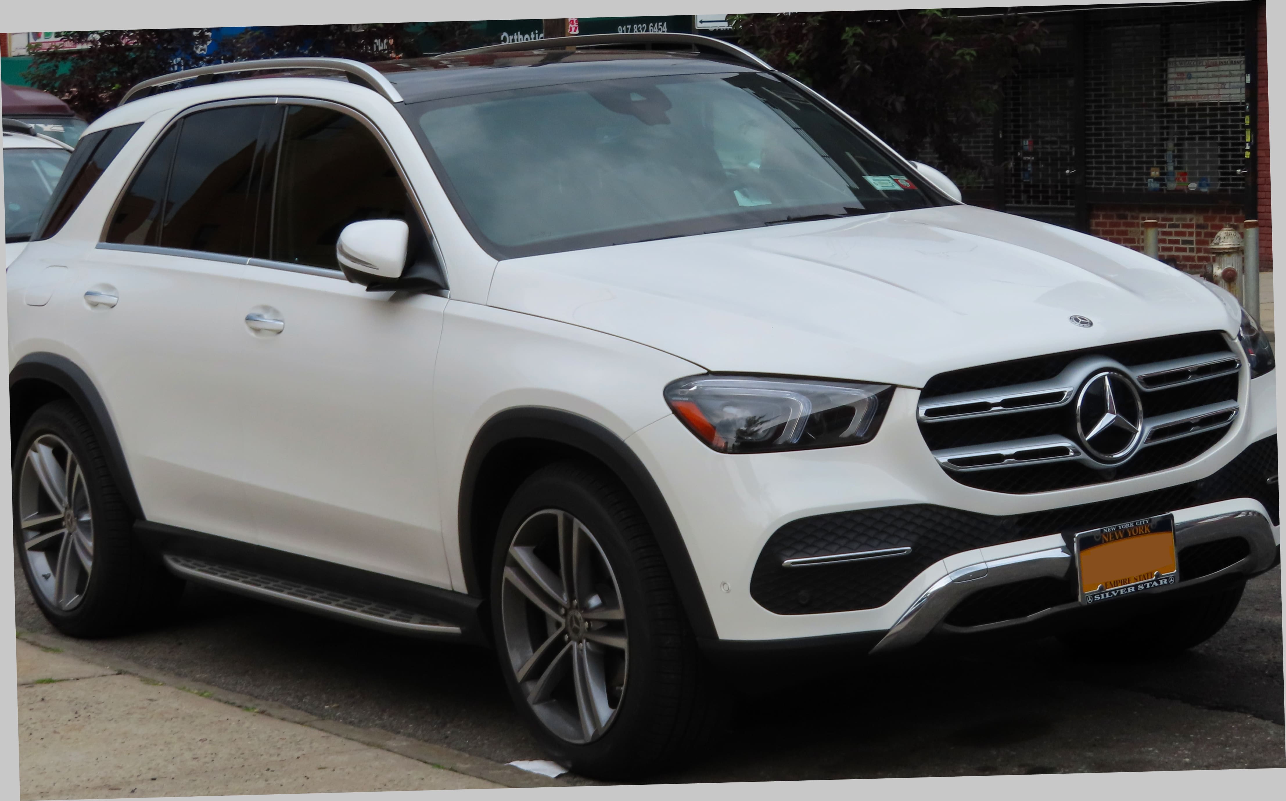 2023 Mercedes-Benz C300 4MATIC 1